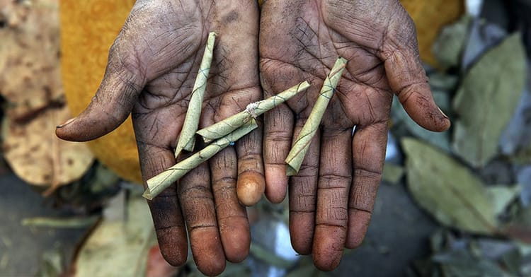 ජීවත් වෙන්න ඔතන මරණයේ බීඩි