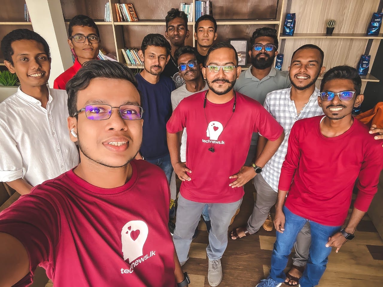 TechNews.lk Team